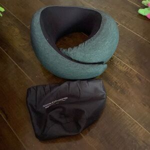 NEW OSTRICH PILLOW GREY